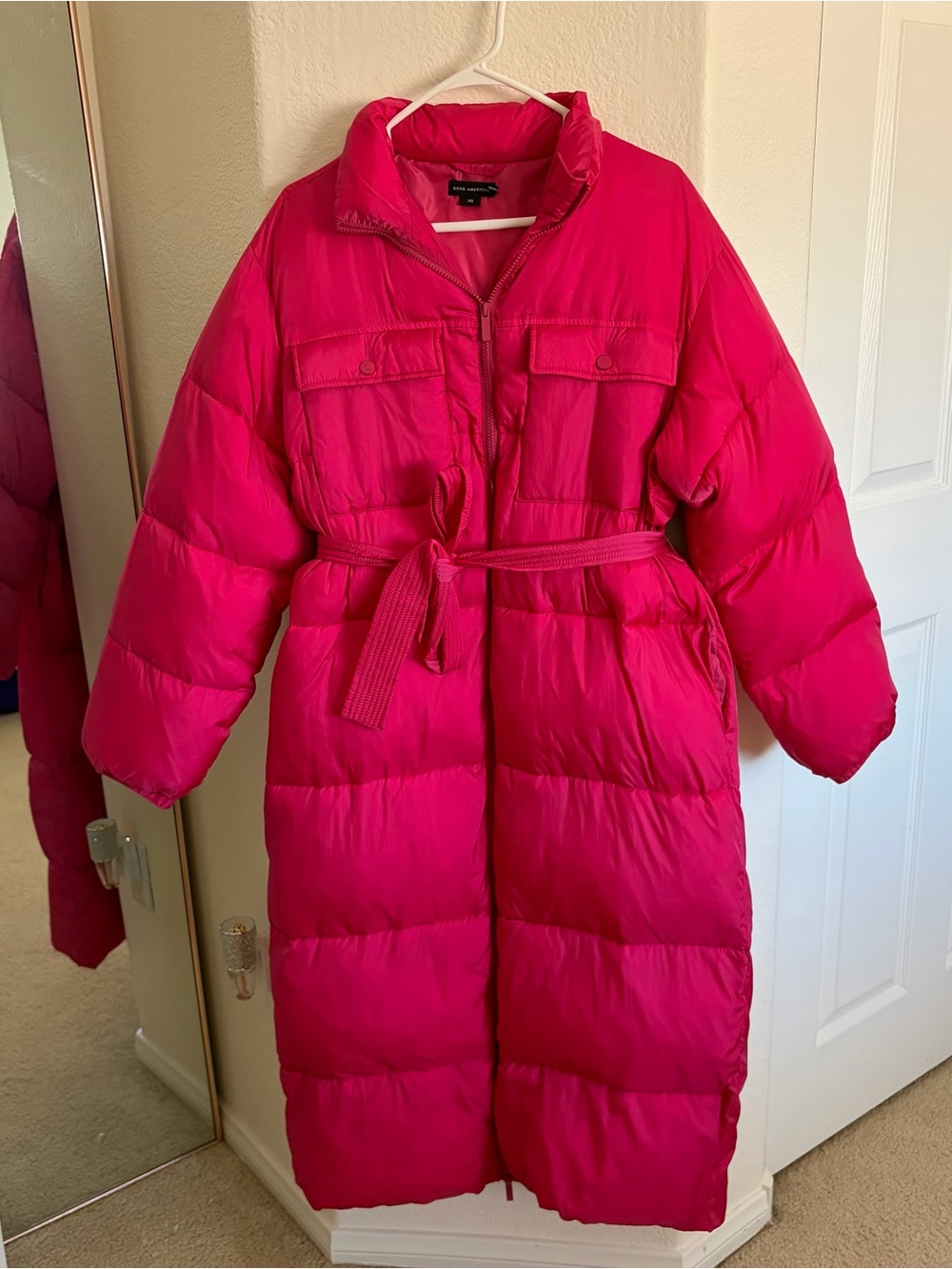 Good American - Women’s Long Puffer Coat with Belt - Hot Pink - Picture 7 of 10